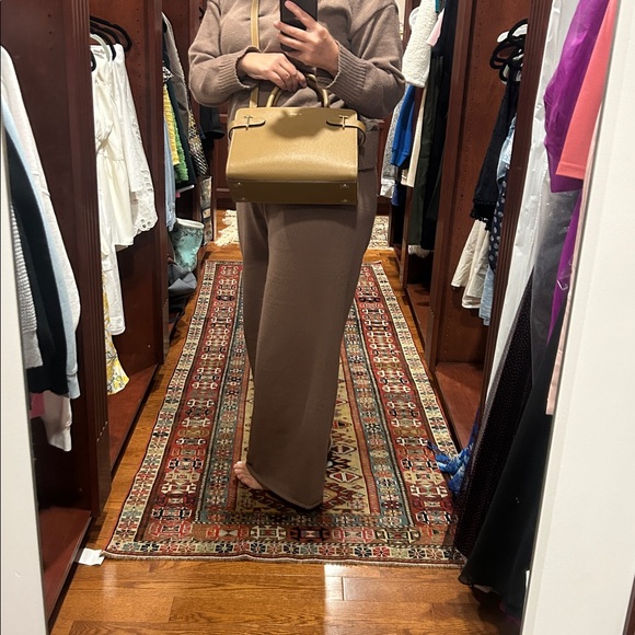 Le Tanneur Tan Grained Leather Handbag Medium - Picture 7 of 10